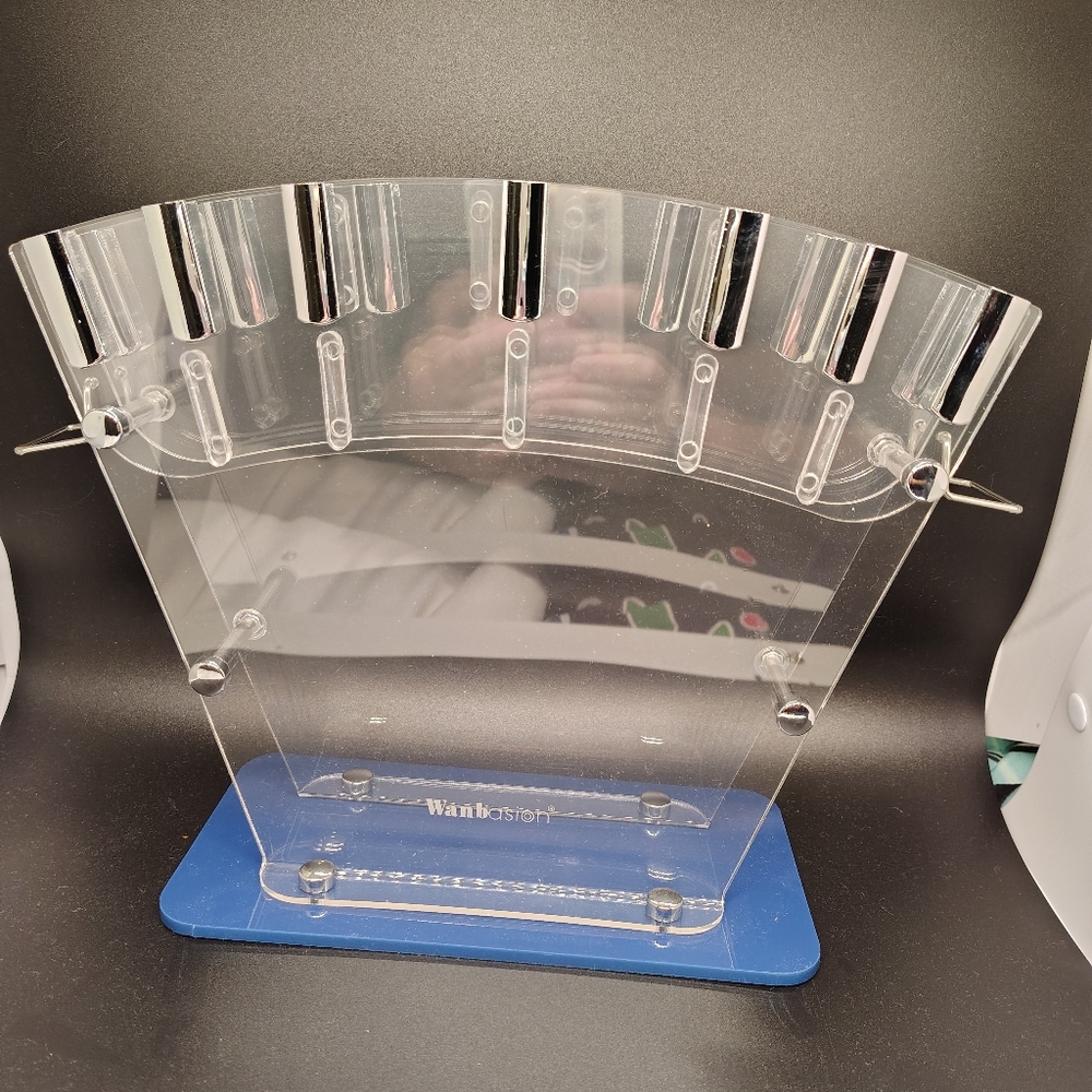 Wanbasion Knife Holder (NWT)